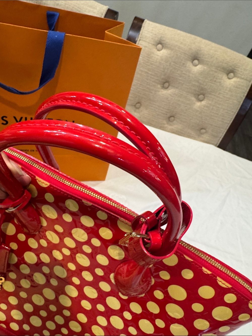 New & Limited Edition Louis Vuitton Yayoi Kusama Infinity Lockit MM handbag - Picture 11 of 15